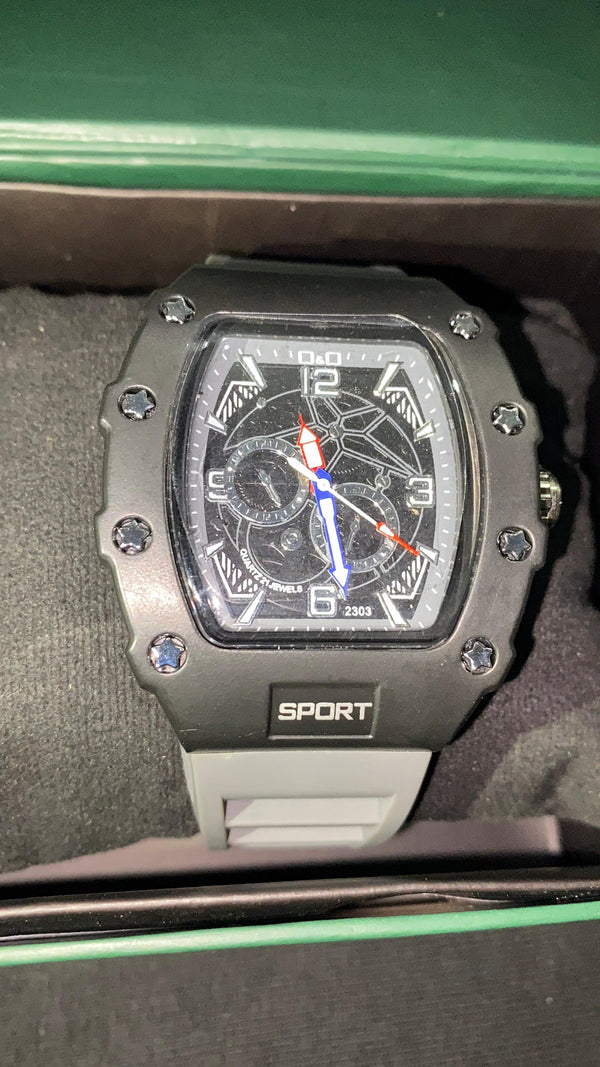 SEE THIS BEAUTIFULL BLACK+SKIN SPORTS WATCH